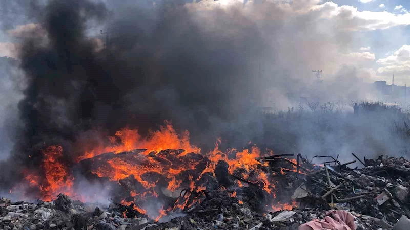 OT VE ÇALI YANGINI SÜRÜCÜLERE ZOR ANLAR YAŞATTI