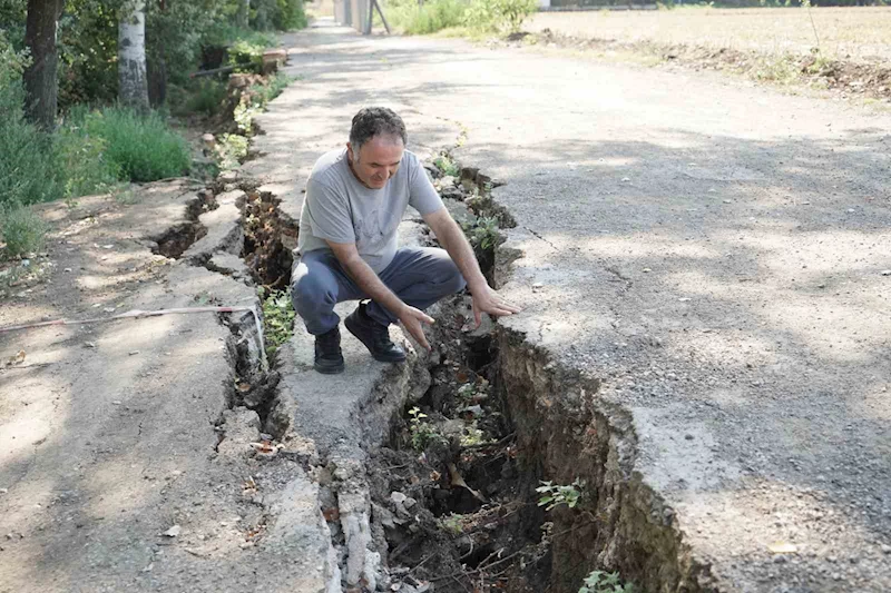 DOÇ. DR. ULUDAĞ: TUNCA NEHRİ KENARINDAKİ HEYELANIN SEBEBİ KURAKLIK DEĞİL, YAMAÇ DENGESİZLİĞİ