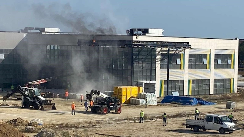  TEKİRDAĞ’DA YAPIMI SÜREN HASTANEDE YANGIN