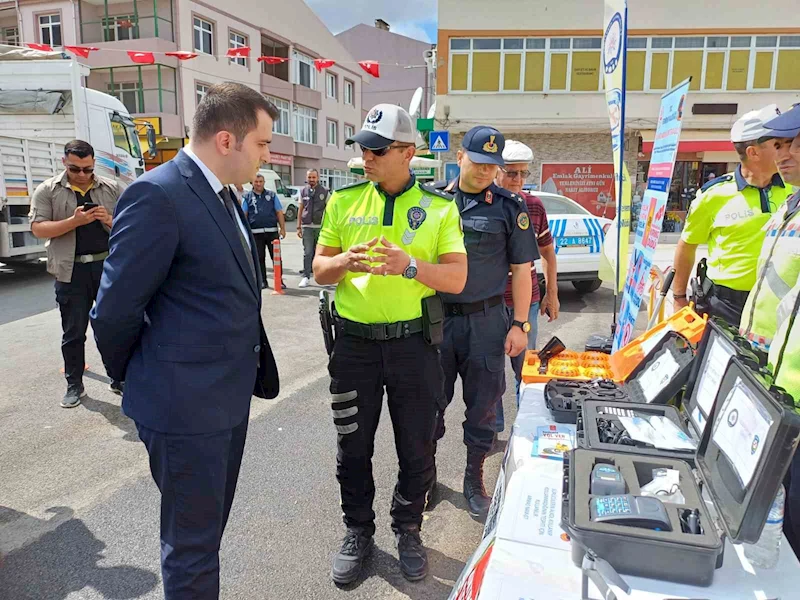 SÜLOĞLU’NDA POLİS VE JANDARMA VATANDAŞLARLA BULUŞTU