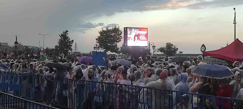 TEKİRDAĞ’DA SAĞANAK YAĞIŞ ETKİLİ OLDU