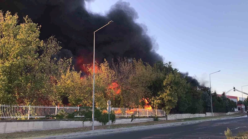 TEKİRDAĞ’DA 3 AYDA 50 FABRİKA YANDI: SANAYİ YANGINLARI ÜRPERTİCİ BOYUTA ULAŞTI