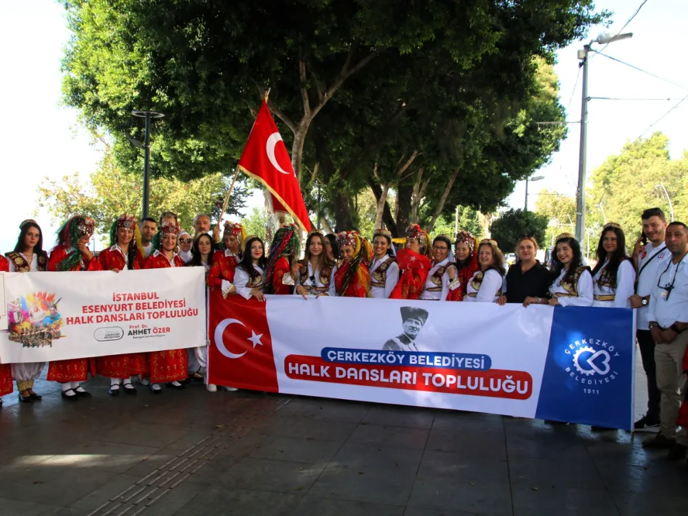 BALKAN HALK DANSLARI TOPLULUĞU ANTALYA’YI BÜYÜLEDİ