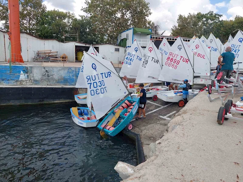 8. ULUSLARARASI SÜLEYMANPAŞA OPTİMİST CUP YELKEN YARIŞLARI BAŞLADI