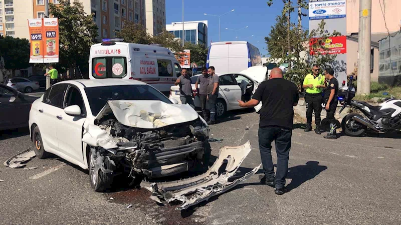 TEKİRDAĞ’DA 3 KİŞİNİN YARALANDIĞI KAZA KAMERADA