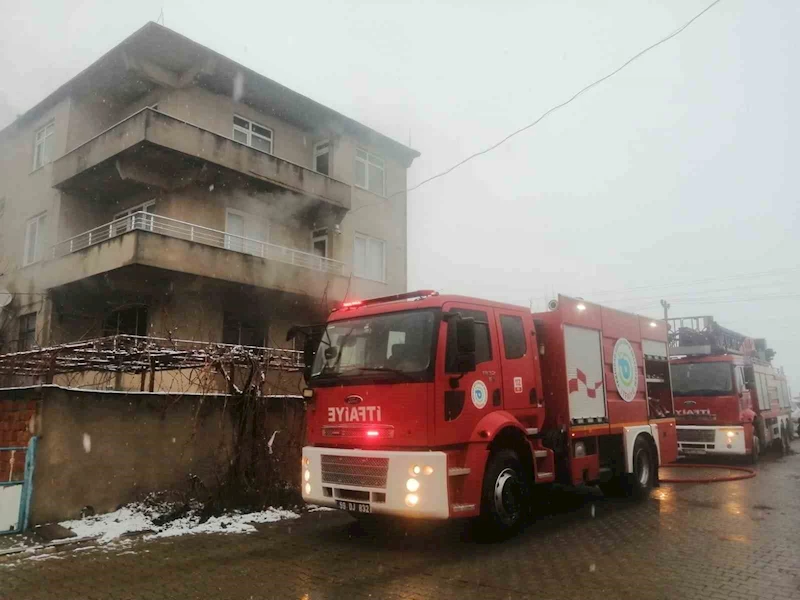 TEKİRDAĞ’DA EV YANGINI