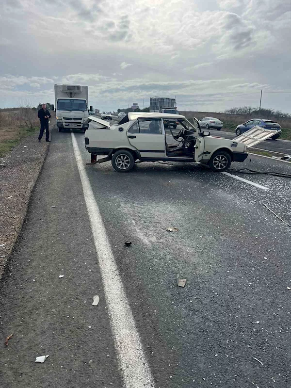 MURATLI-TEKİRDAĞ KARAYOLUNDA KAZA: 2 YARALI