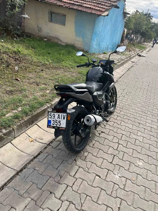 MURATLI’DA TRAFİK KAZASI: 2 YARALI