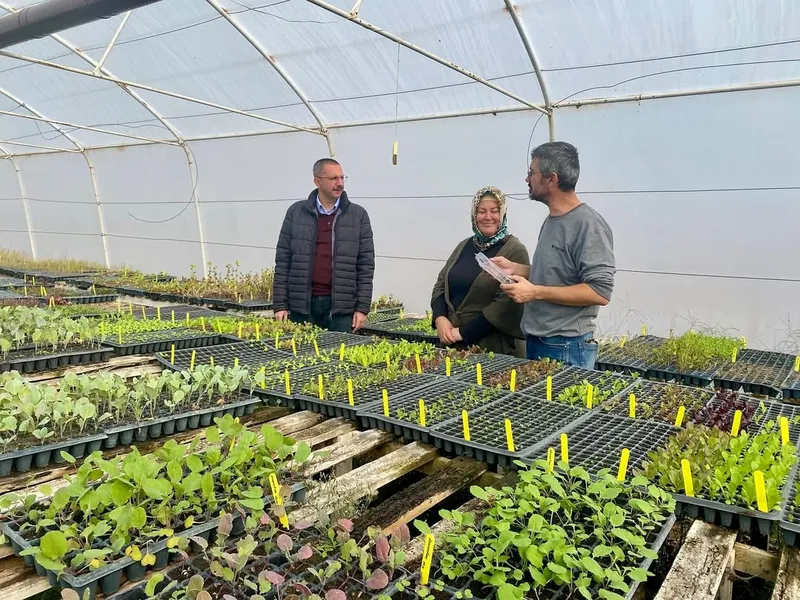 KADIN ÇİFTÇİLER ÜRETİME GÜÇ KATIYOR