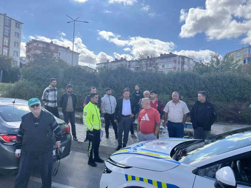 4 KİŞİNİN YARALANDIĞI KAZA MAHALLELİYİ İSYAN ETTİRDİ