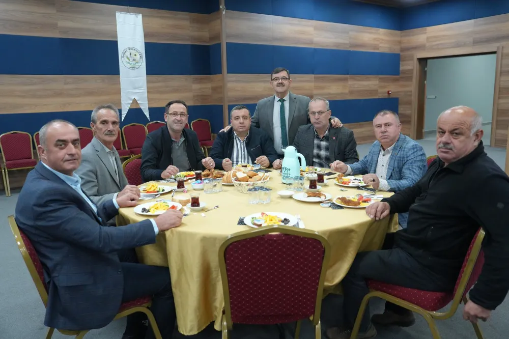 BAŞKAN TAŞYASAN MUHTARLARI KAHVALTIDA AĞIRLADI