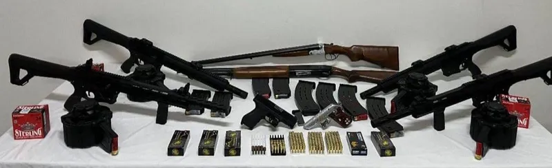 ERGENE’DE ÇİFTLİKTE SİLAH OPERASYONU: 2 KİŞİ TUTUKLANDI