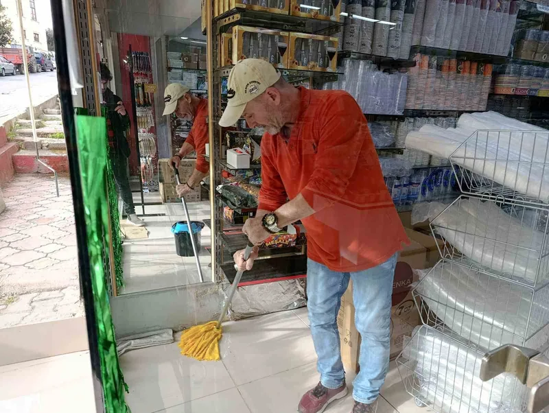 TEKİRDAĞ’DA SU PATLAĞI ESNAFI MAĞDUR ETTİ