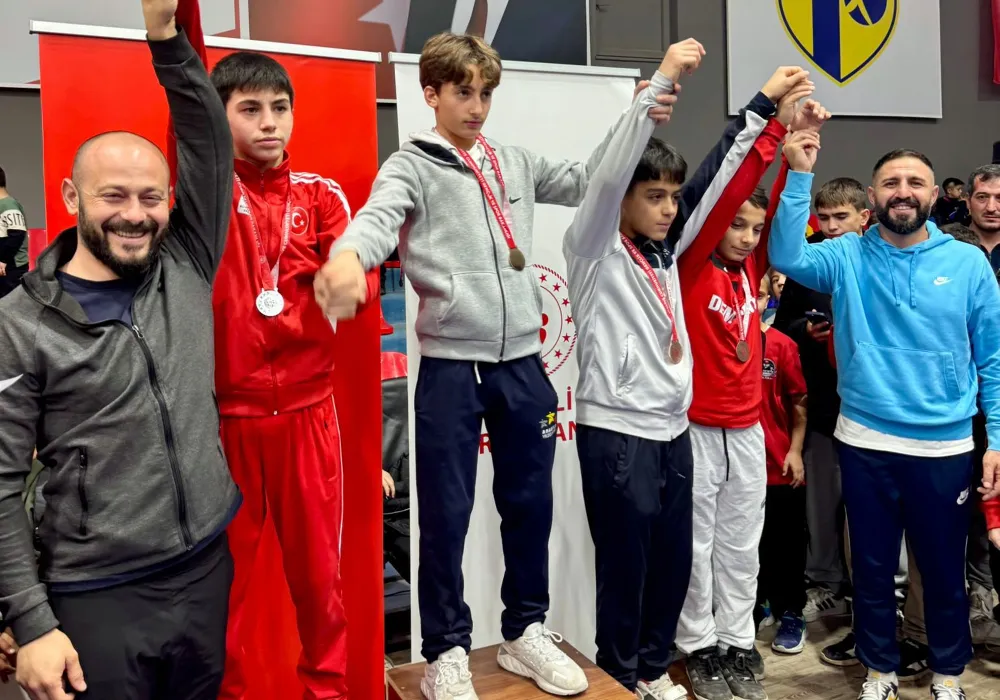 ÇERKEZKÖY’ÜN MİNİK PEHLİVANLARI TRAKYA CUMHURİYET KUPASI’NA DAMGA VURDU