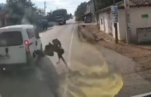 TEKİRDAĞ’DA HAFİF TİCARİ ARAÇ ÇOCUĞA ÇARPTI