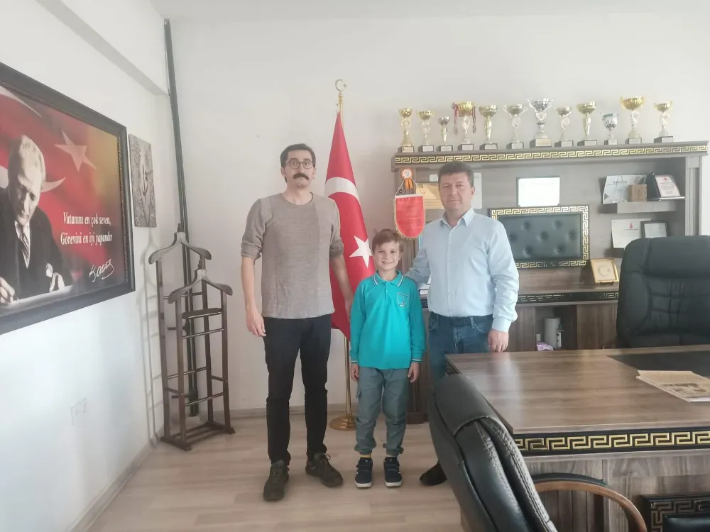 KAPAKLILI MİNİK YÜZÜCÜ ATA ERK ALVER’DEN BÜYÜK BAŞARI