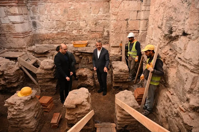 TOPRAK ALTINDAN ÇIKAN HAZİNE GAZİMİHAL HAMAMI