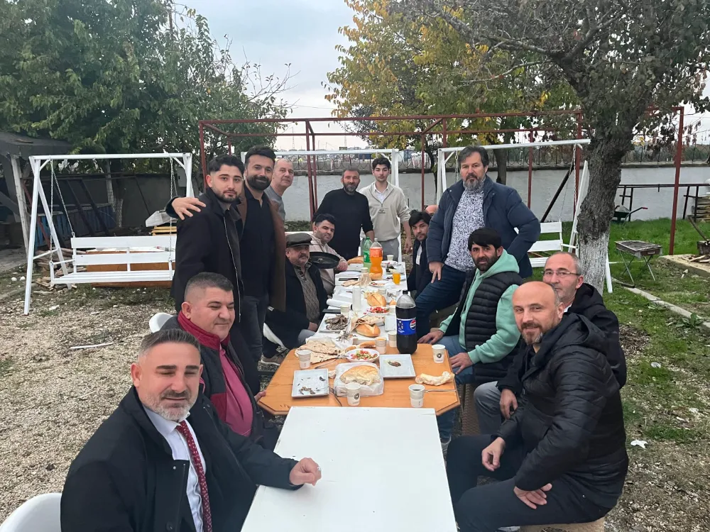 MUSA KAVLAK VE DOSTLARI ‘HAMSİ GÜNÜ’ GELENEĞİNİ SÜRDÜRÜYOR