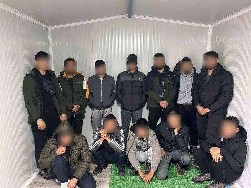TEKİRDAĞ’DA GÖÇMEN KAÇAKÇILIĞI OPERASYONU: 5 KİŞİ TUTUKLANDI, 19 GÖÇMEN YAKALANDI