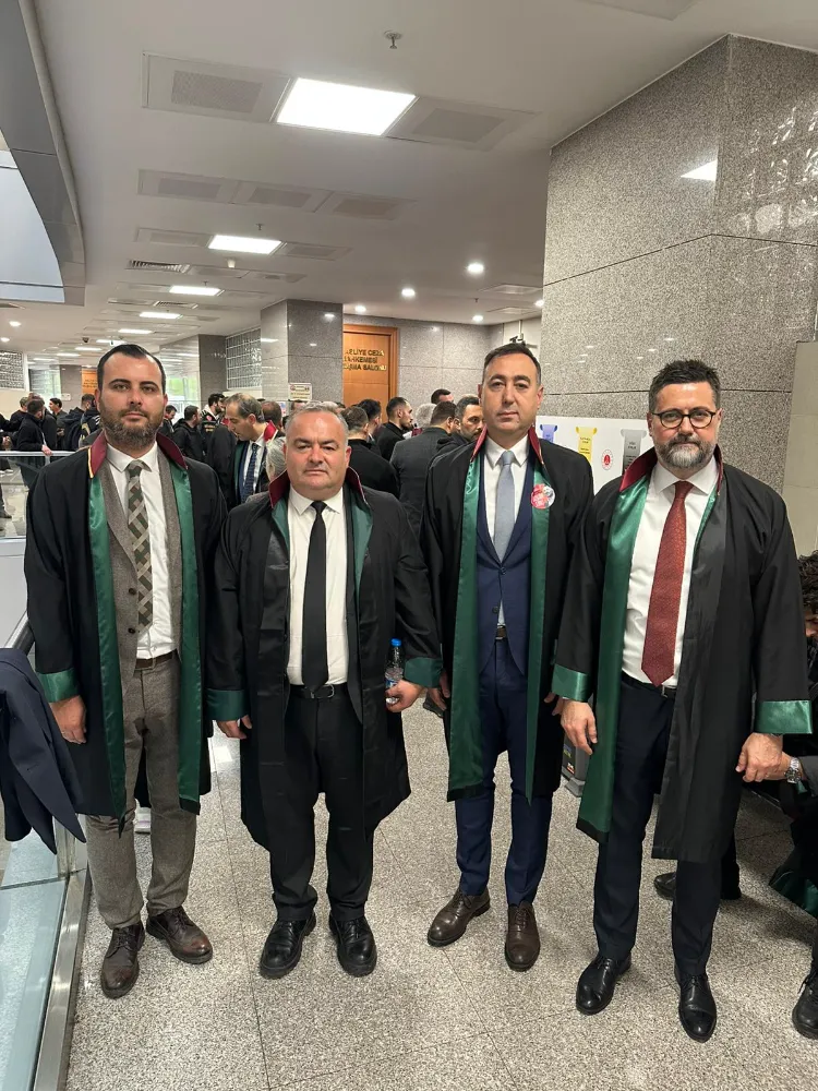 TEKİRDAĞ BARO BAŞKANI EGEMEN GÜRCÜN: “SİYASETÇİLERE YÖNELİK ELEŞTİRİ HAKKI DEMOKRATİK TOPLUMUN TEMELİDİR”