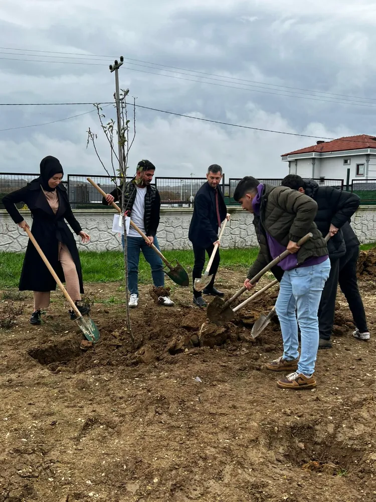 KIZILAY ÇERKEZKÖY ŞUBESİ DE SEVDAMIZ YEŞİL VATAN, ETKİNLİĞİNE KATILDI