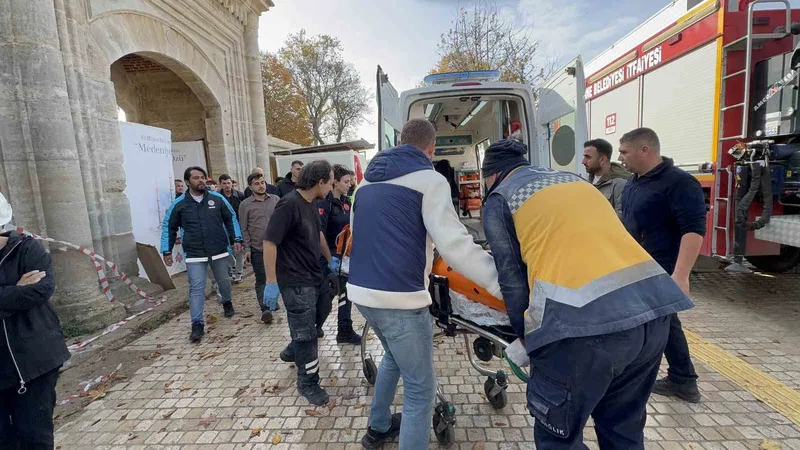 SELİMİYE CAMİİ RESTORASYONUNDA DÜŞEN İŞÇİ YARALANDI