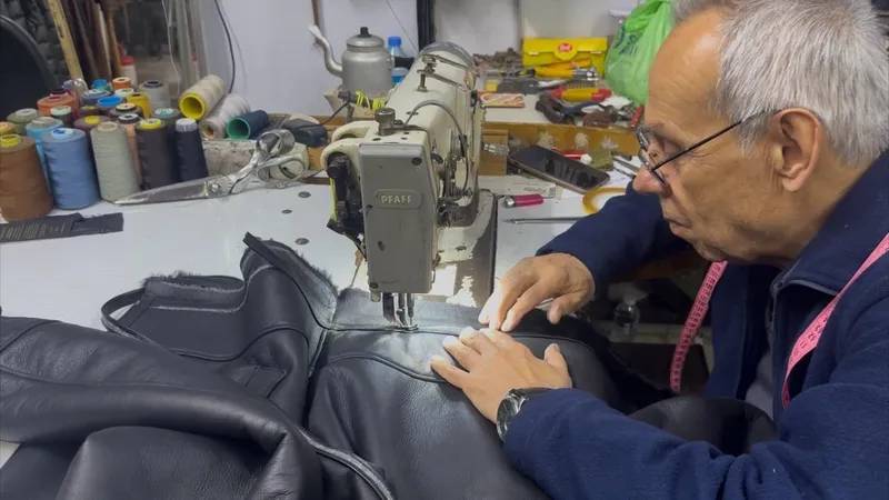 YIPRANMIŞ DERİ MONTLARI HAYATA DÖNDÜRÜYOR