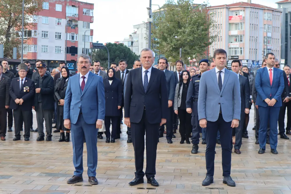 ÇERKEZKÖY’DE 24 KASIM COŞKUSU CUMHURİYET MEYDANI’NDA BAŞLADI