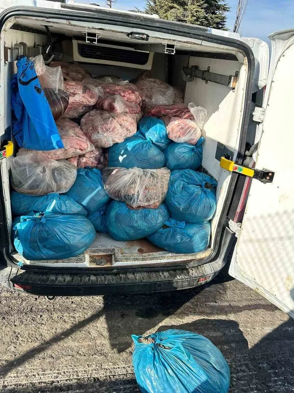 KAÇAK SAKATAT OPERASYONU: 2 TON ELE GEÇİRİLDİ