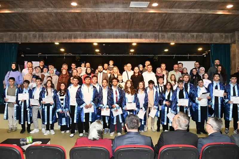 TEKİRDAĞ’DA DENEYAP MEZUNLARI GELECEĞE KEP ATTI