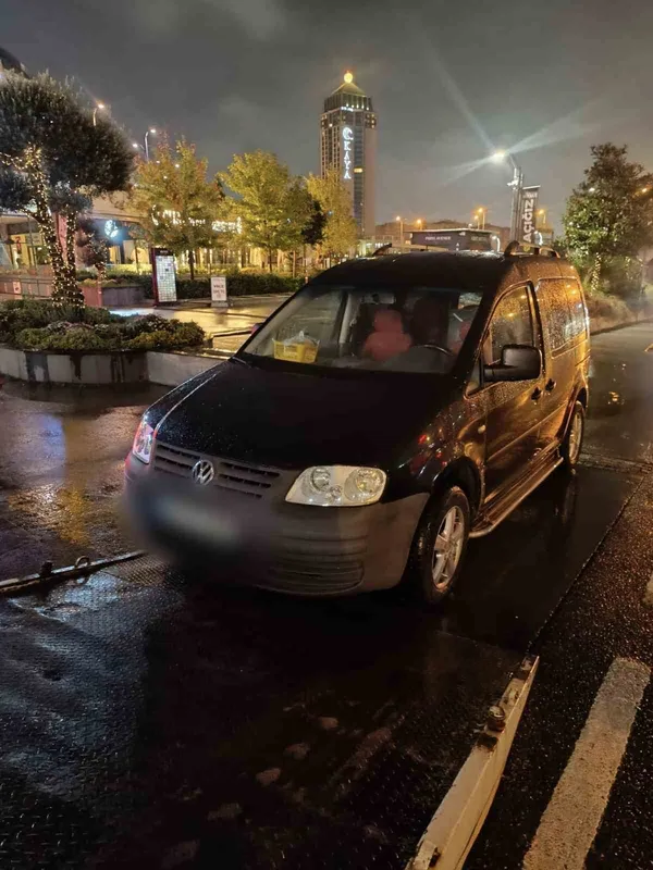 EDİRNE’DEN ÇALINAN ARAÇ İSTANBUL’DA BULUNDU