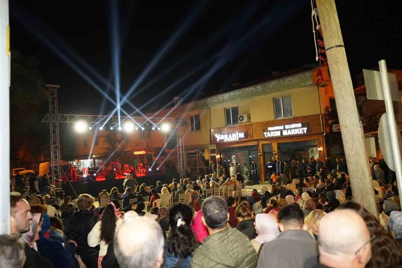 PINARHİSAR’DA HAMSİ FESTİVALİ HORONLA COŞTU