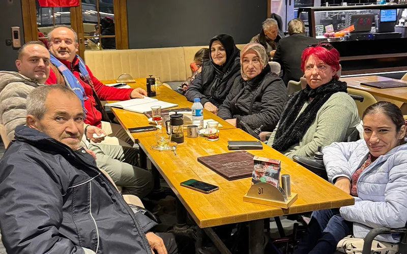 ENGELLİLER DERNEĞİNDEN KAPAK VE MEDİKAL MALZEME KAMPANYASI