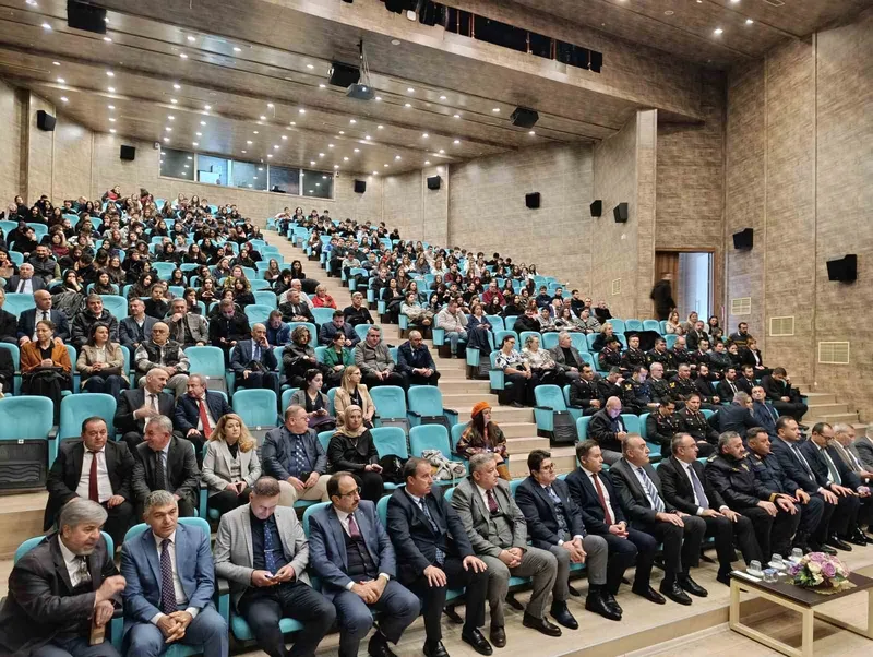 TEKİRDAĞ’DA YAHYA KEMAL BEYATLI ANILDI