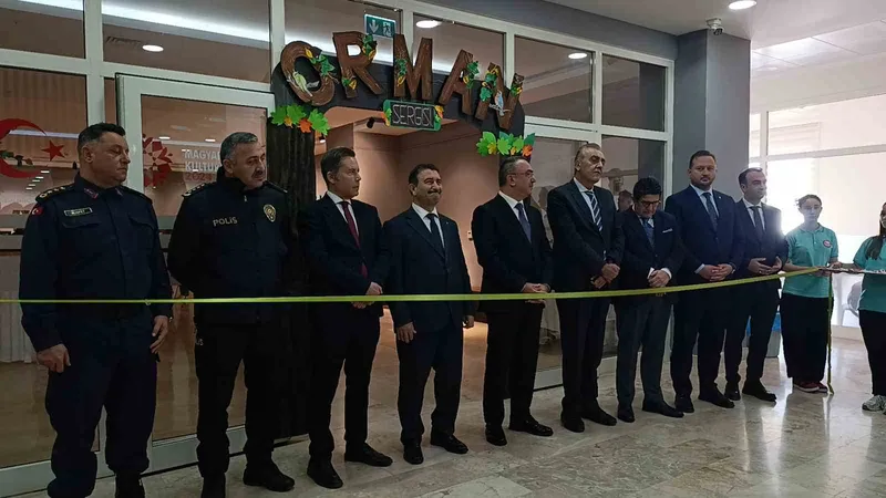 TEKİRDAĞ’DA ÖĞRENCİLERDEN DOĞA TEMALI SERGİ