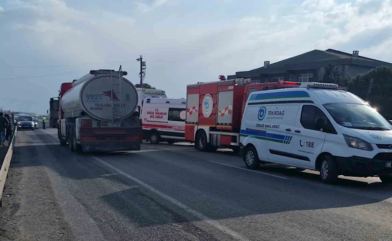 TEKİRDAĞ’DA TIR İLE OTOMOBİL ÇARPIŞTI: 1 ÖLÜ, 2 YARALI