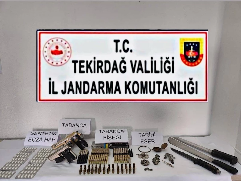 TEKİRDAĞ’DA DÜZENLENEN OPERASYONLARDA SİLAH, UYUŞTURUCU VE TARİHİ ESER ELE GEÇİRİLDİ