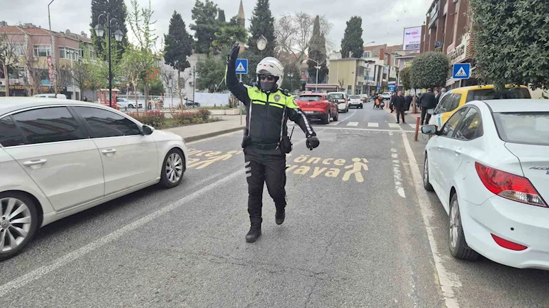 TEKİRDAĞ’DA HATALI PARK EDEN ARAÇLARA CEZA YAĞDI