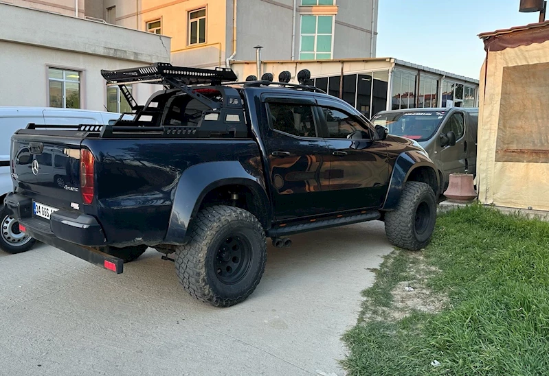 KAMYONETİYLE ÇARPTIĞI 8 YAŞINDAKİ ÇOCUĞUN ÖLÜMÜNE SEBEP OLAN SÜRÜCÜ TUTUKLANDI