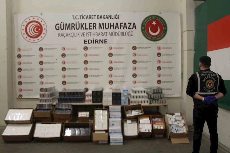 KAPIKULE’DE MİLYONLARCA LİRALIK KAÇAK EŞYA ELE GEÇİRİLDİ