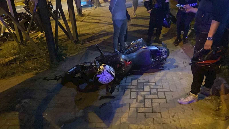 BİR SAAT ARAYLA İKİ KEZ KAZA ŞOKU YAŞADI: HASTANEDE YAŞAM MÜCADALESİ VERİYOR