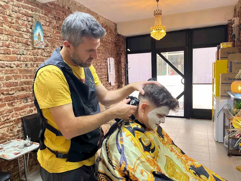 HAYRABOLU’DA KURBAN BAYRAMI ÖNCESİ BERBERLERDE YOĞUNLUK BAŞLADI