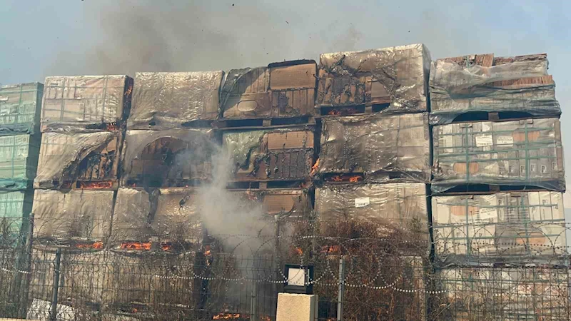 TEKİRDAĞ ÇORLU’DA TEKSTİL FABRİKASI VE SERAMİK DEPOSUNDA YANGIN