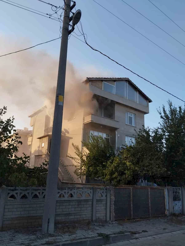 TEKİRDAĞ’DA APARTMAN DAİRESİNDE YANGIN
