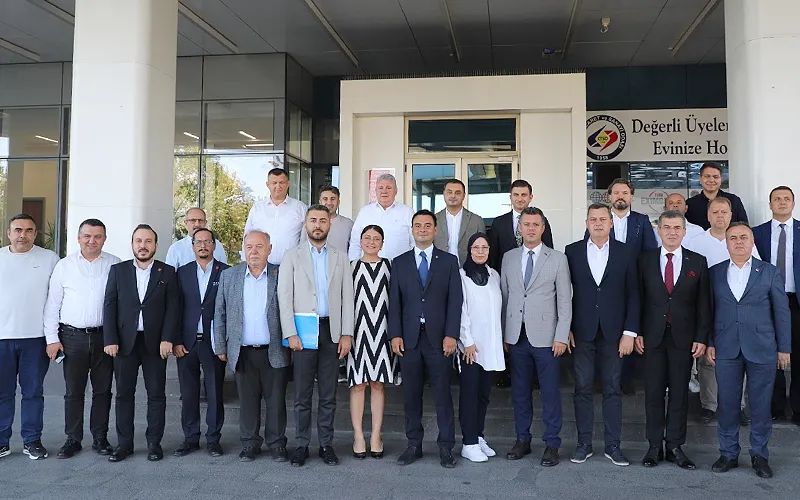 CHP’Lİ VEKİLLERDEN ÇORLU TSO’YA ZİYARET