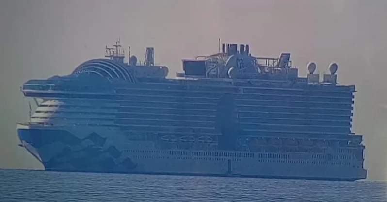 DEV YOLCU GEMİSİNDEN DÜŞEN KENYALI ARANIYOR