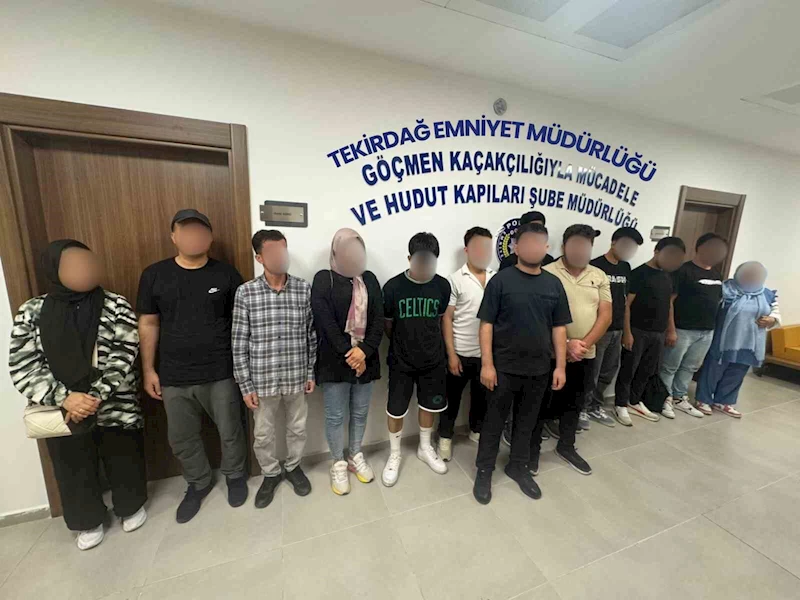 AVRUPA’YA KAÇMAK İÇİN KAMYONETE ÖZEL BÖLME YAPMIŞLAR:19 DÜZENSİZ GÖÇMEN YAKALANDI