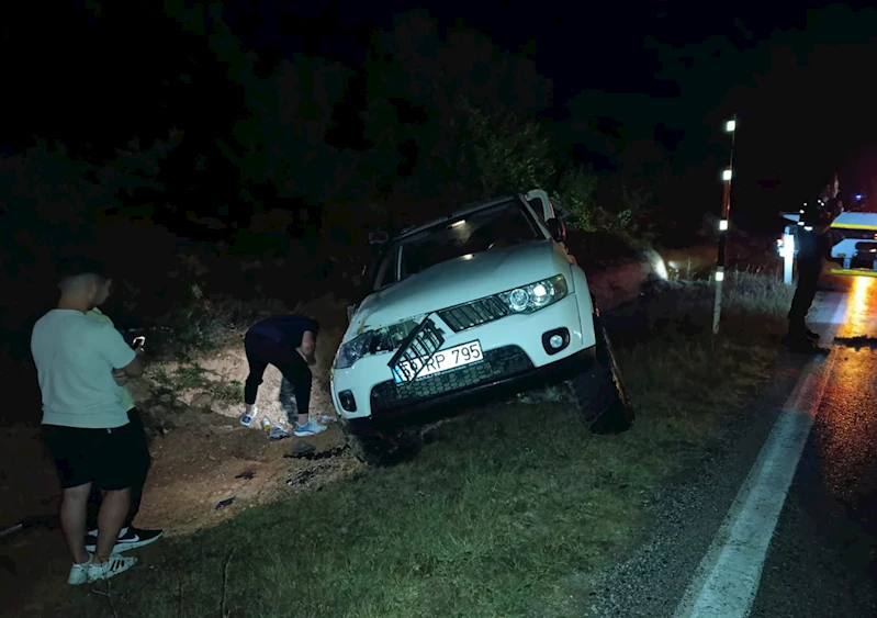 SAĞANAK YAĞIŞ KAZAYI BERABERİNDE GETİRDİ: 2 YARALI