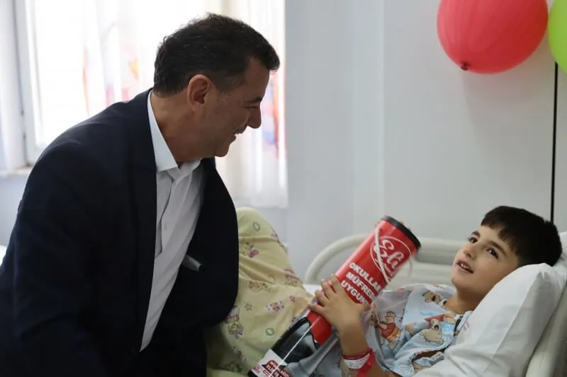 BAŞKAN ÇETİN, SÜNNET ÇOCUKLARINI ZİYARET ETTİ