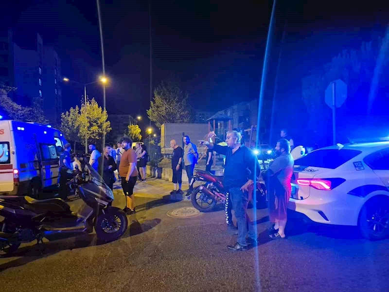 OTOMOBİLLE ÇARPIŞAN MOTOSİKLET DEVRİLDİ: 1 YARALI